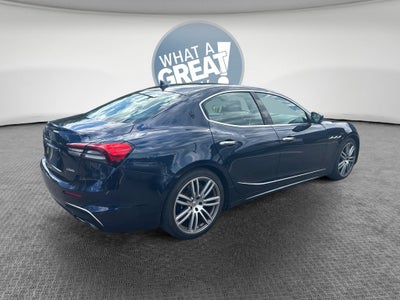 2022 Maserati Ghibli Modena Q4