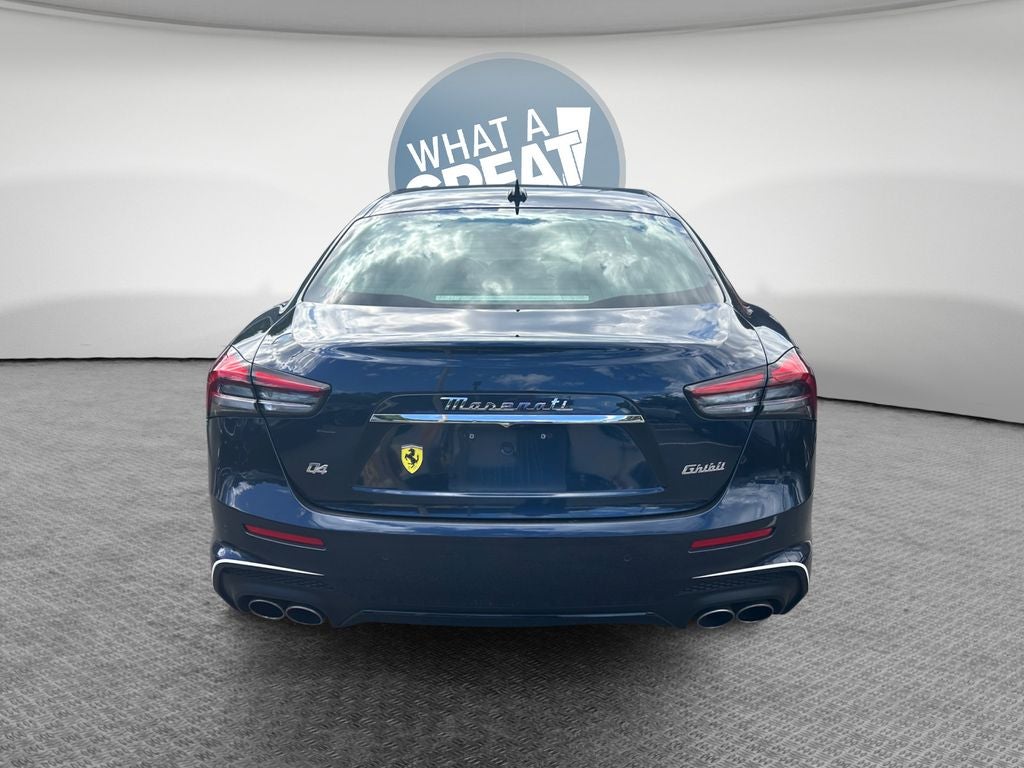 2022 Maserati Ghibli Modena Q4