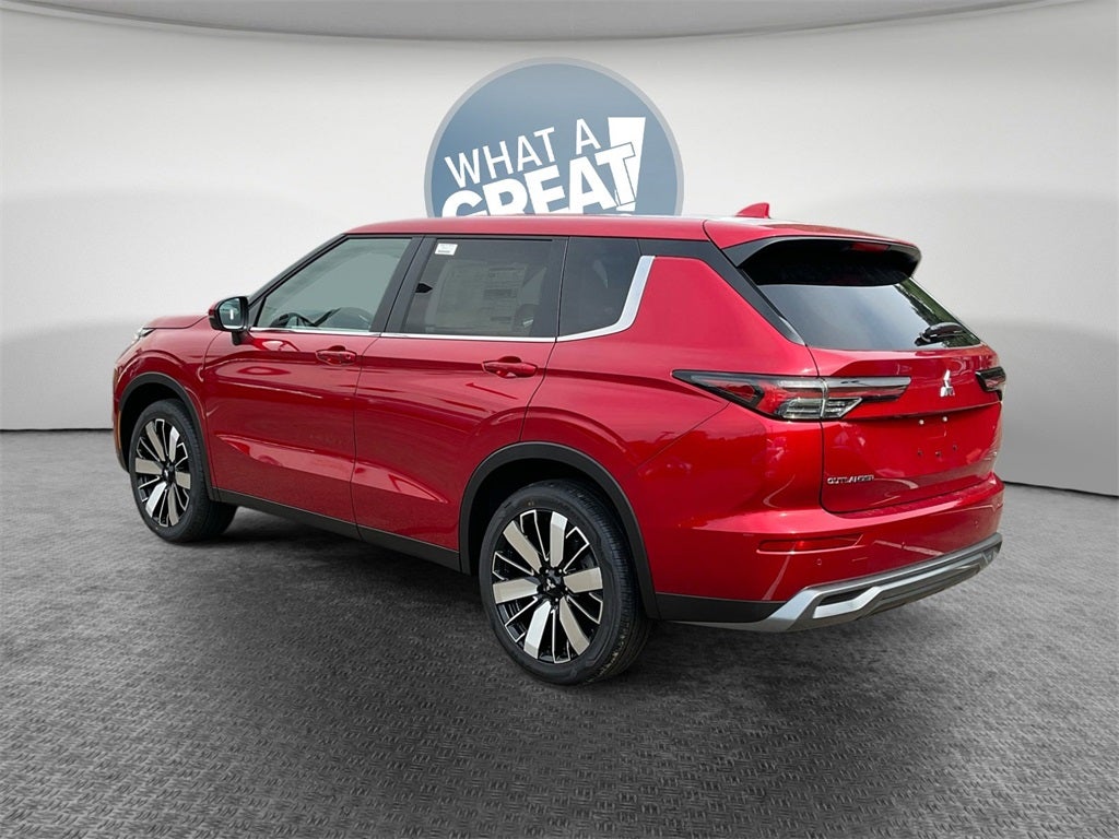 2025 Mitsubishi Outlander SE