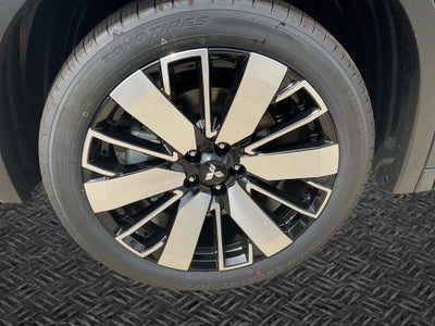 2025 Mitsubishi Outlander Platinum Edition