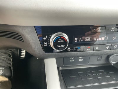 2025 Mitsubishi Outlander SEL