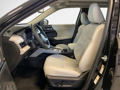 2025 Mitsubishi Outlander Plug-In Hybrid SEL