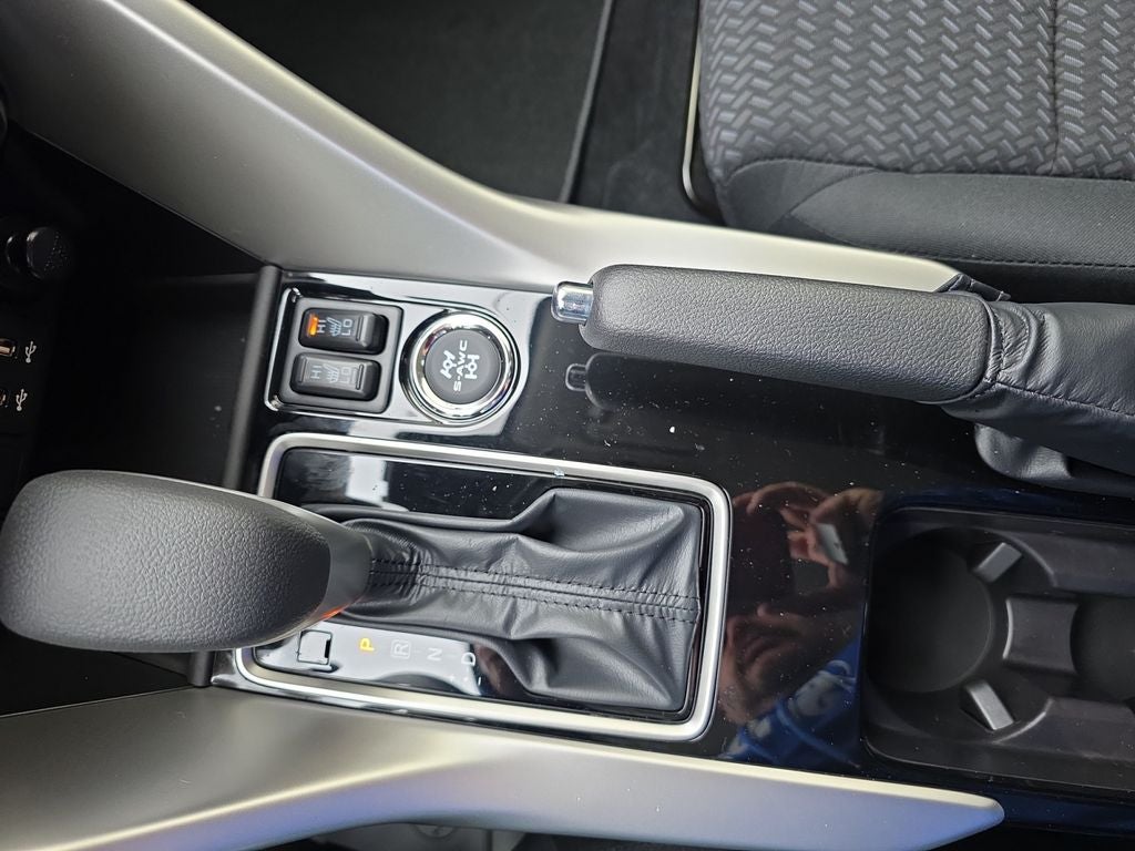 2026 Mitsubishi Eclipse Cross LE