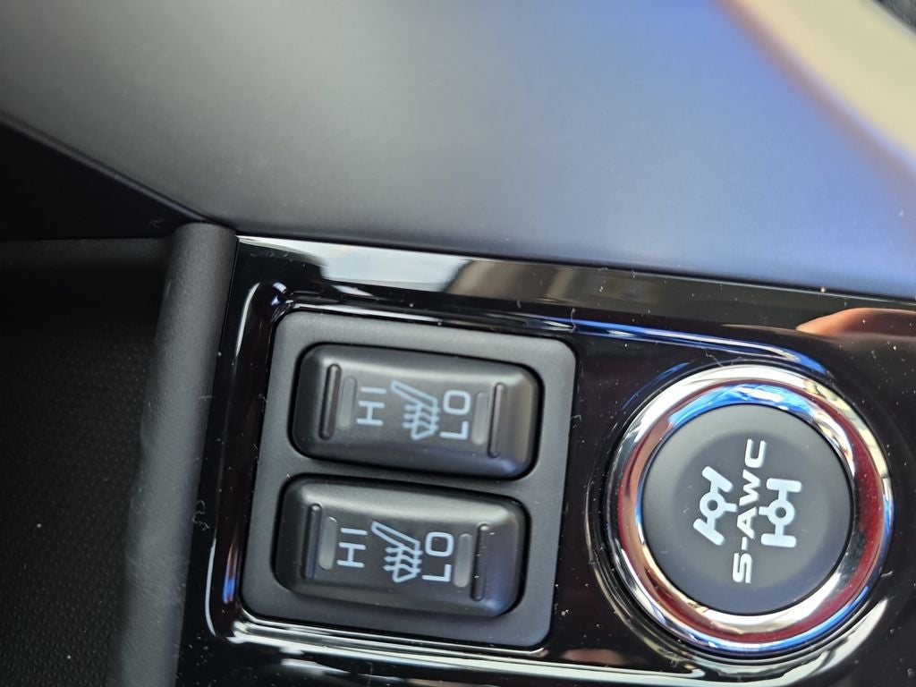2026 Mitsubishi Eclipse Cross Base