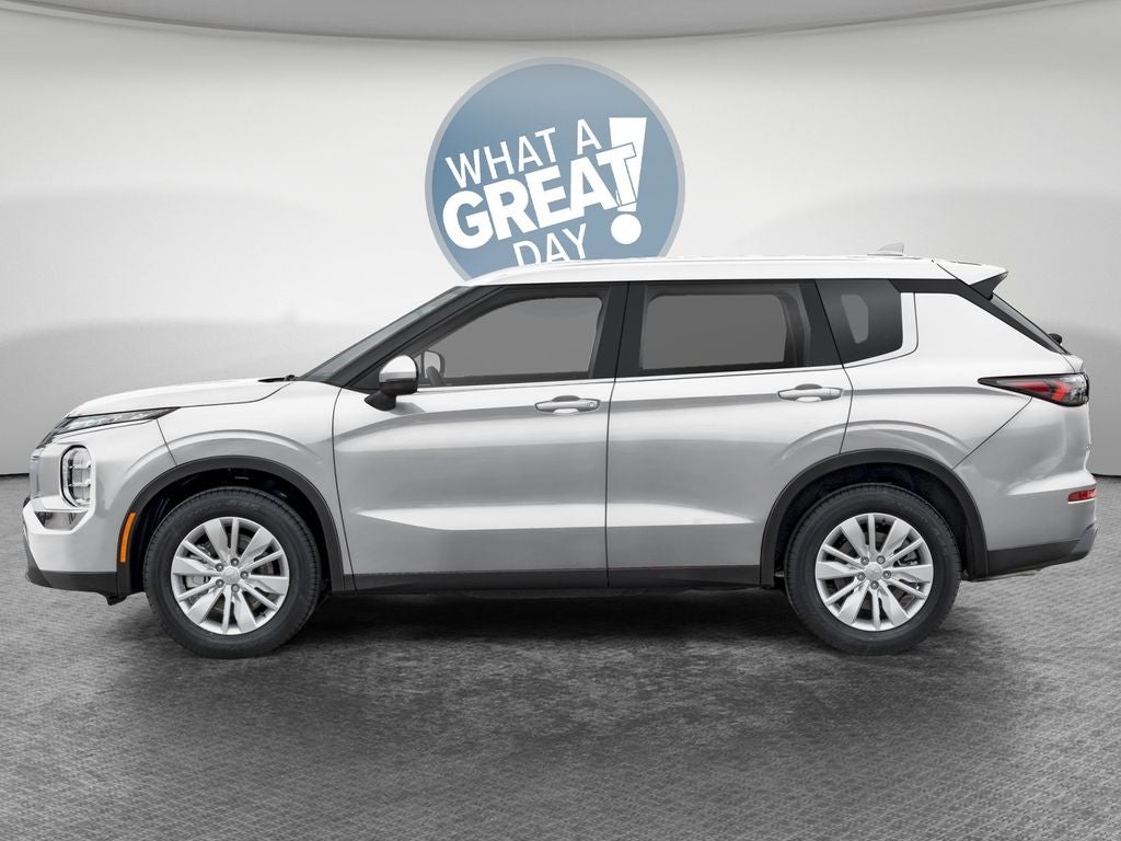 2026 Mitsubishi Outlander ES