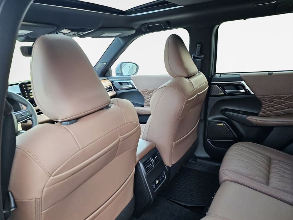 2025 Mitsubishi Outlander SEL