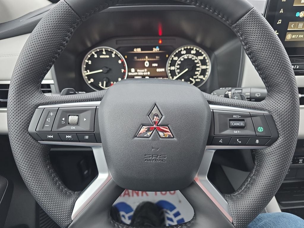 2026 Mitsubishi Outlander Base