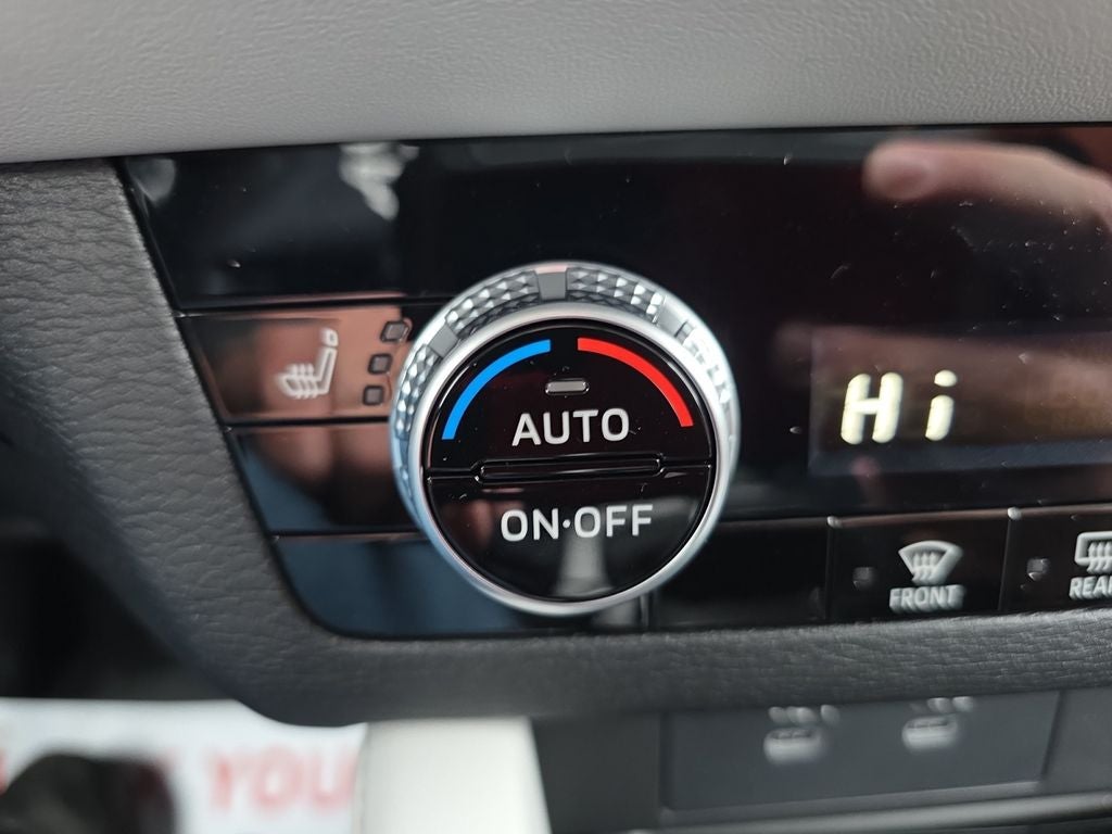 2026 Mitsubishi Outlander Base