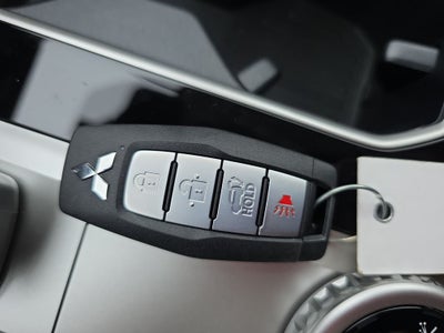 2026 Mitsubishi Outlander Base