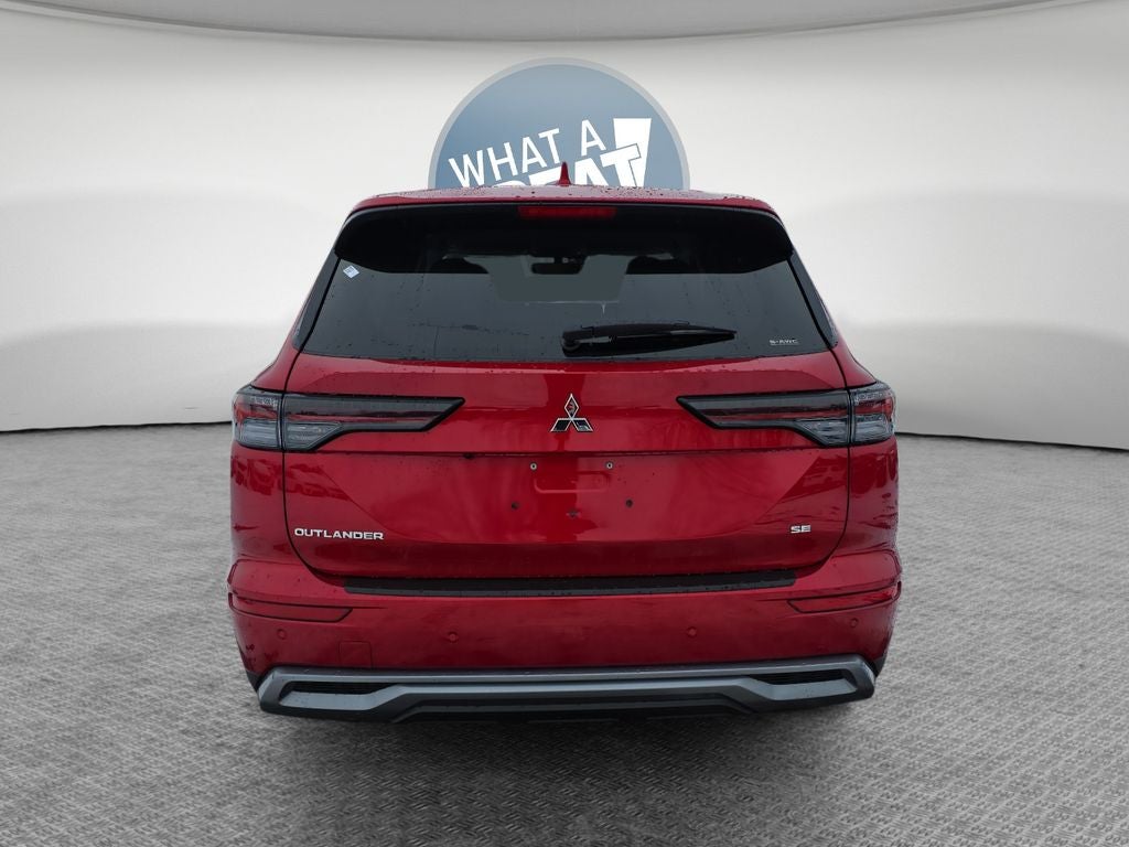2026 Mitsubishi Outlander Base