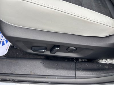 2026 Mitsubishi Outlander Base
