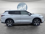 2026 Mitsubishi Outlander Base