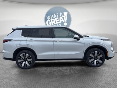 2026 Mitsubishi Outlander Base