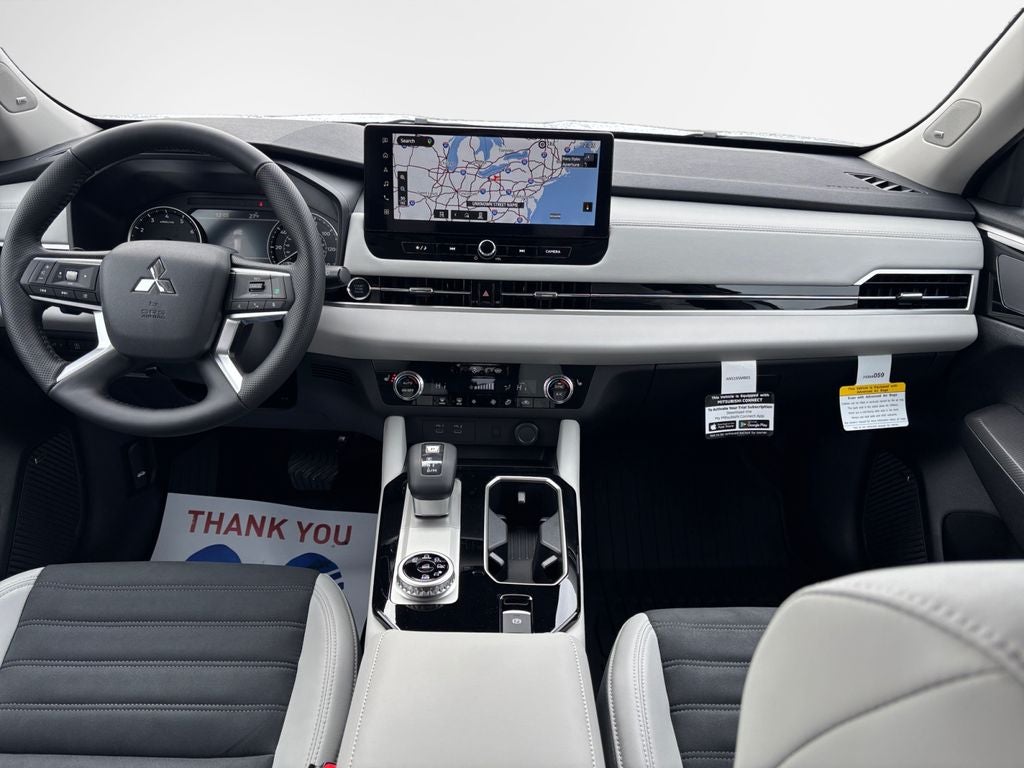 2026 Mitsubishi Outlander Base