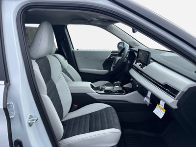 2026 Mitsubishi Outlander Base
