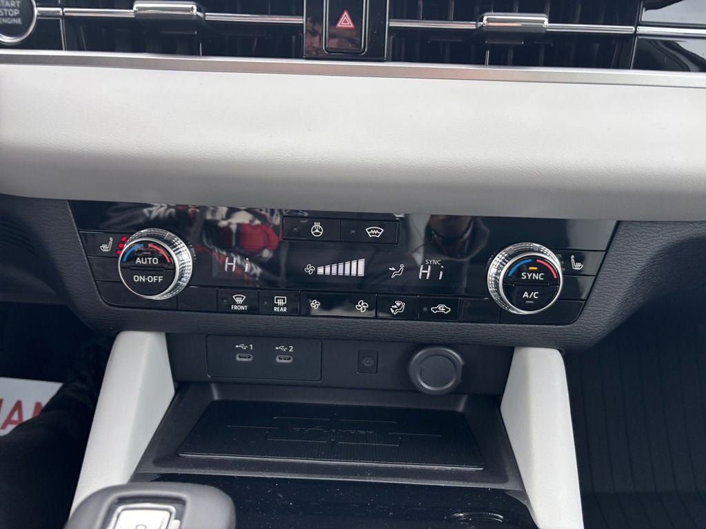 2026 Mitsubishi Outlander Base