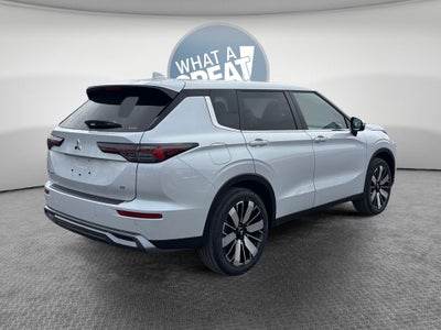 2026 Mitsubishi Outlander Base