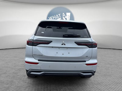 2026 Mitsubishi Outlander Base