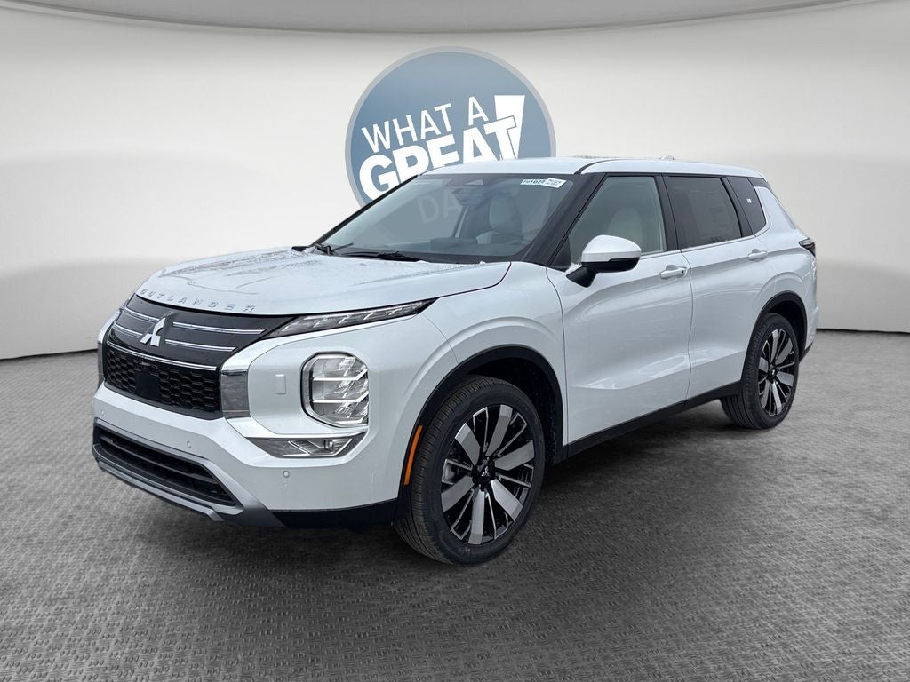 2026 Mitsubishi Outlander Base