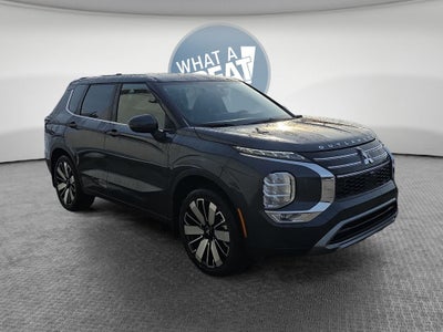 2026 Mitsubishi Outlander Base