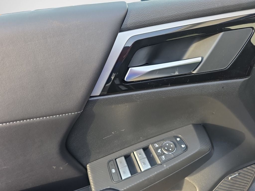 2026 Mitsubishi Outlander Base