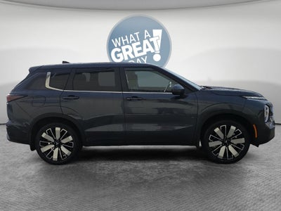 2026 Mitsubishi Outlander Base