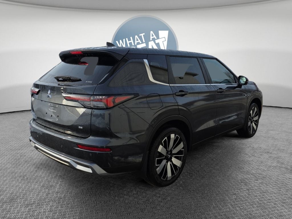 2026 Mitsubishi Outlander Base
