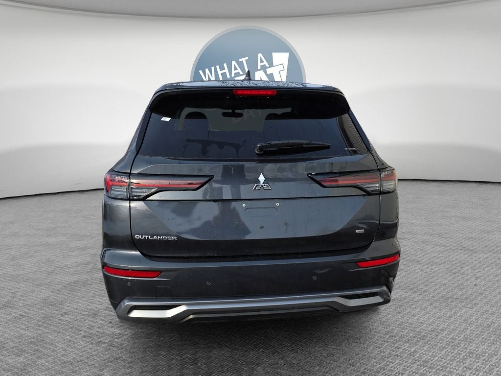 2026 Mitsubishi Outlander Base