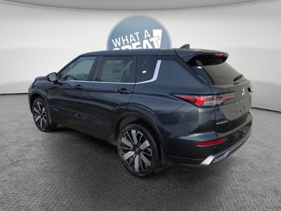 2026 Mitsubishi Outlander Base