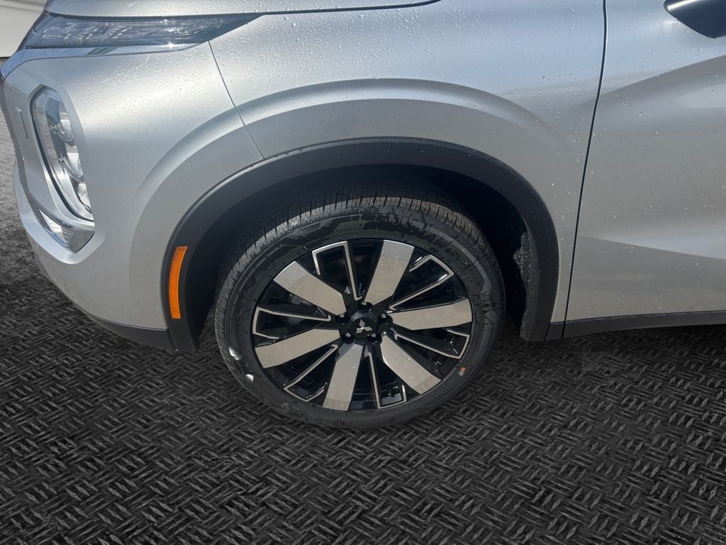 2026 Mitsubishi Outlander Base