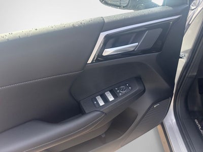 2026 Mitsubishi Outlander Base