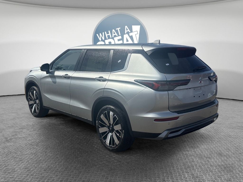 2026 Mitsubishi Outlander Base