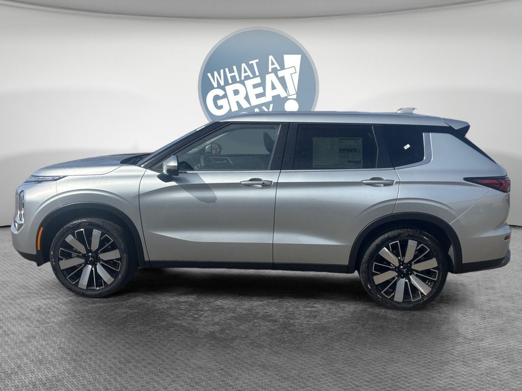 2026 Mitsubishi Outlander Base
