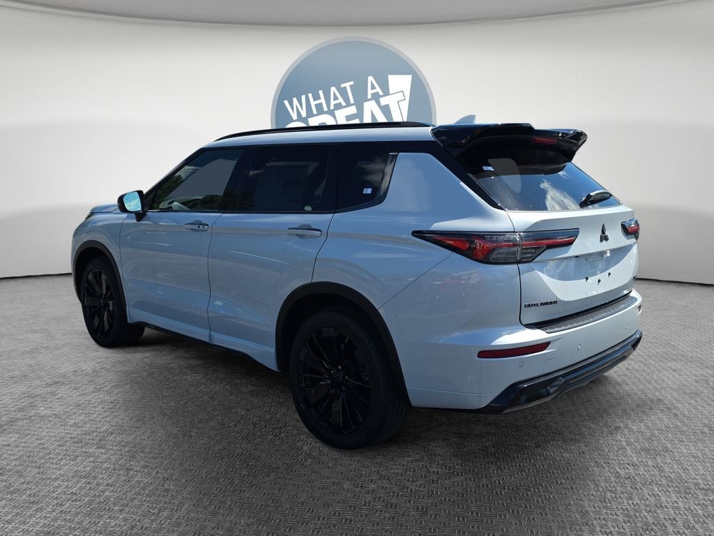2026 Mitsubishi Outlander Base