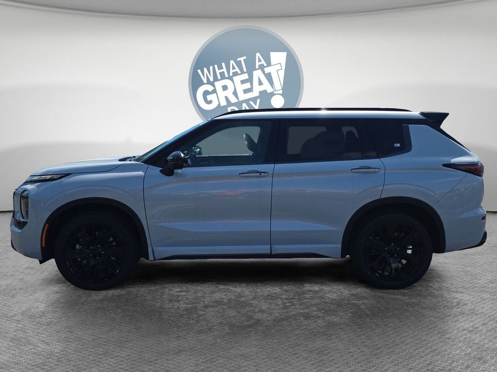 2026 Mitsubishi Outlander Base