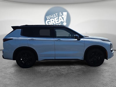 2026 Mitsubishi Outlander Base