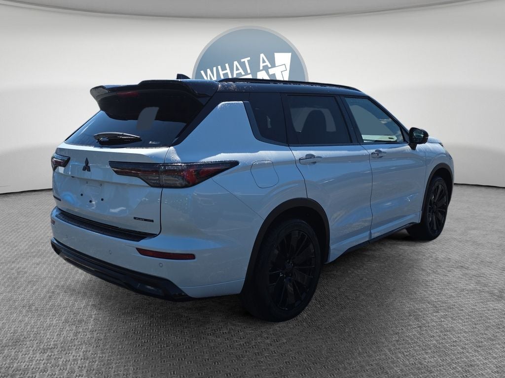 2026 Mitsubishi Outlander Base