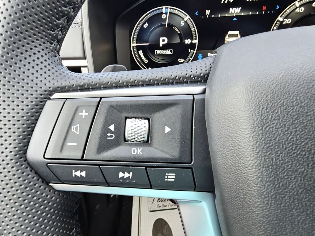 2025 Mitsubishi Outlander PHEV SE