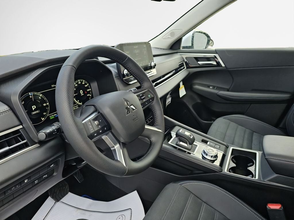 2025 Mitsubishi Outlander PHEV SE