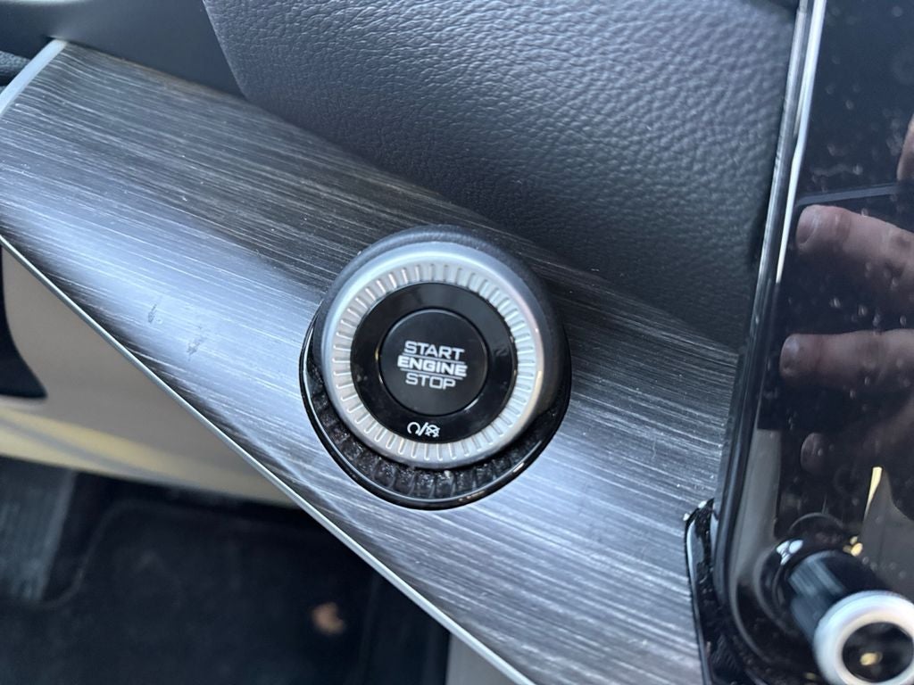 2024 Jeep Wagoneer L Series III