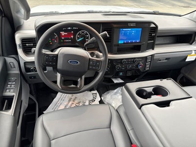 2026 Ford F-350SD XL DRW 4x4 / 6.7L Diesel / 9' Service Body