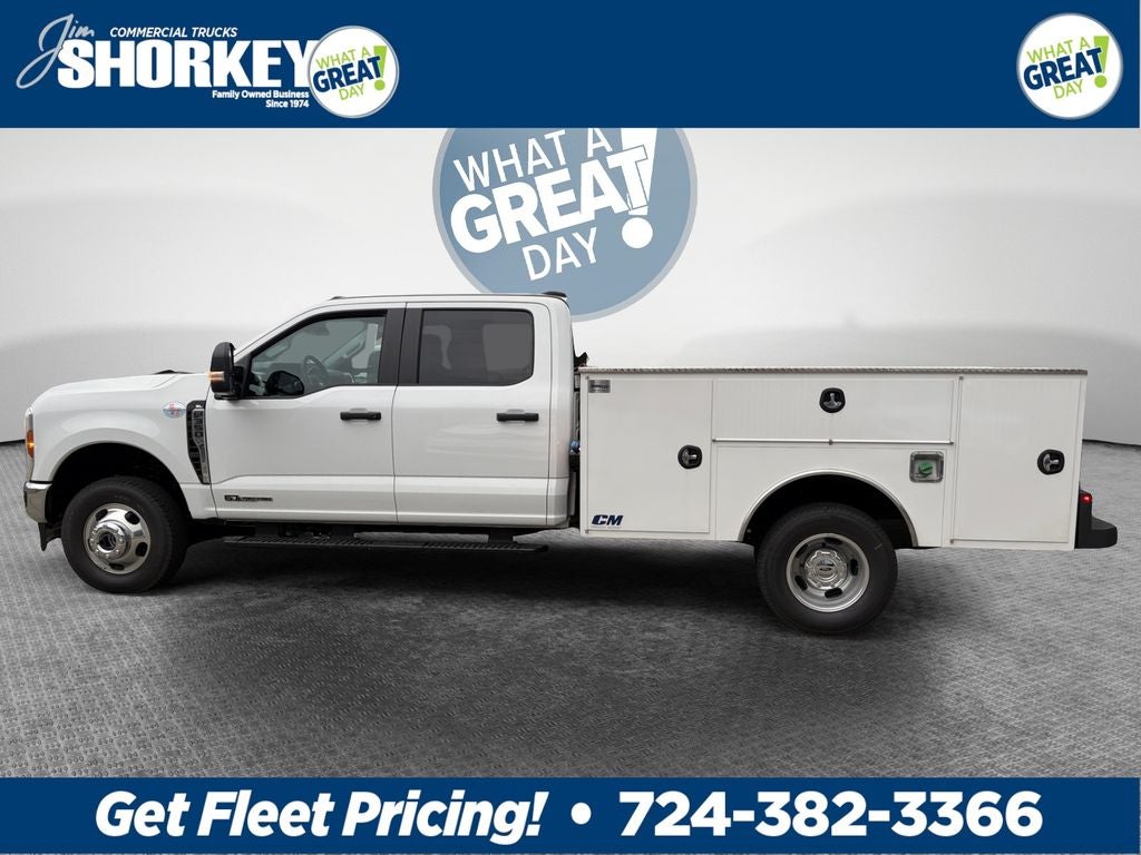 2026 Ford F-350SD XL DRW 4x4 / 6.7L Diesel / 9' Service Body