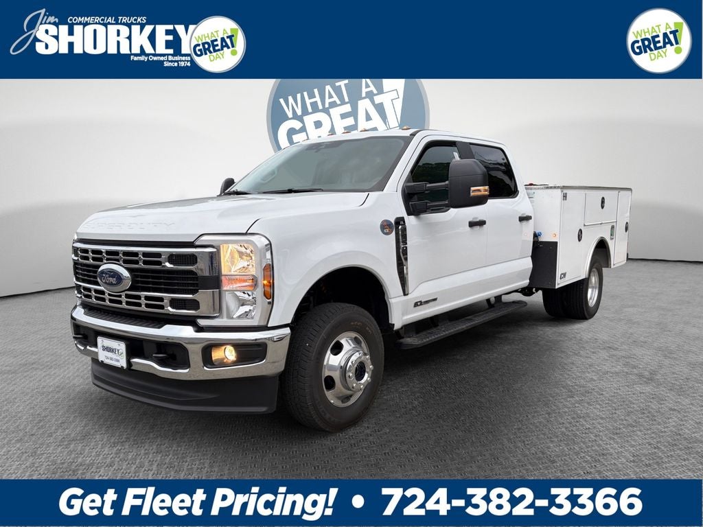 2026 Ford F-350SD XL DRW 4x4 / 6.7L Diesel / 9' Service Body