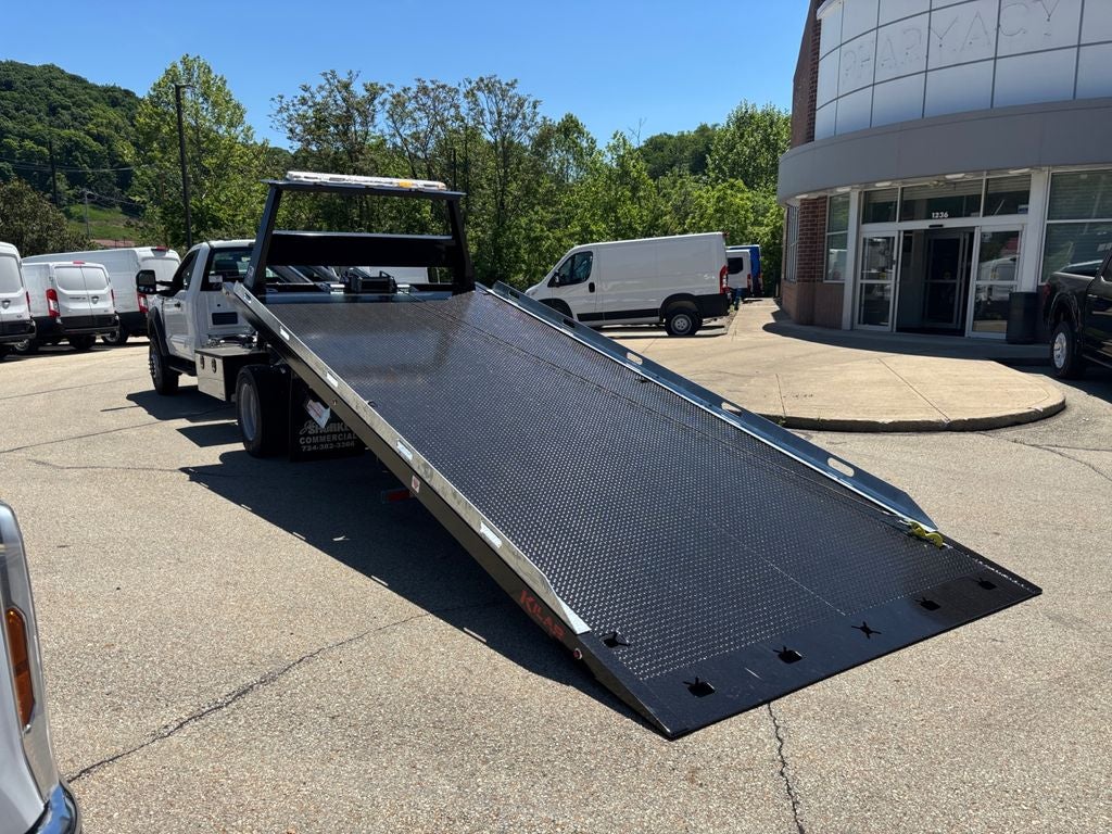 2026 Ford F-600SD XL DRW 4x2 / 7.3L V8 / 20' Steel Rollback