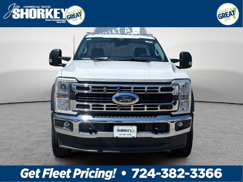 2026 Ford F-600SD XL DRW 4x2 / 7.3L V8 / 20' Steel Rollback