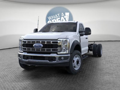 2026 Ford F-600SD XL DRW 4x2 / 7.3L V8 / 120" CA Chassis