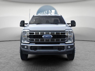 2026 Ford F-600SD XL DRW 4x2 / 7.3L V8 / 120" CA Chassis