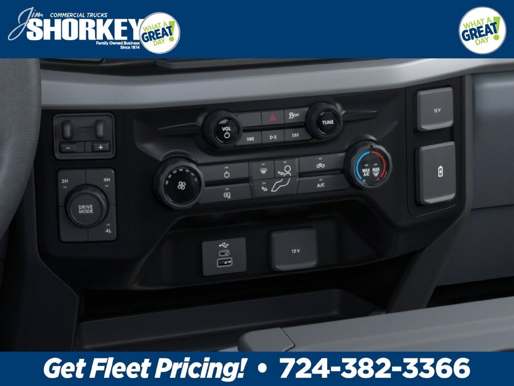 2026 Ford F-600SD XL DRW 4x4 / 7.3L V8 / 20' Steel Rollback