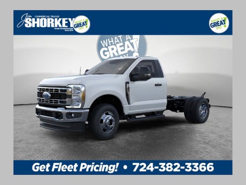2026 Ford F-350SD XL DRW 4x4 / 7.3L V8 / 9'3" Dropside Dump