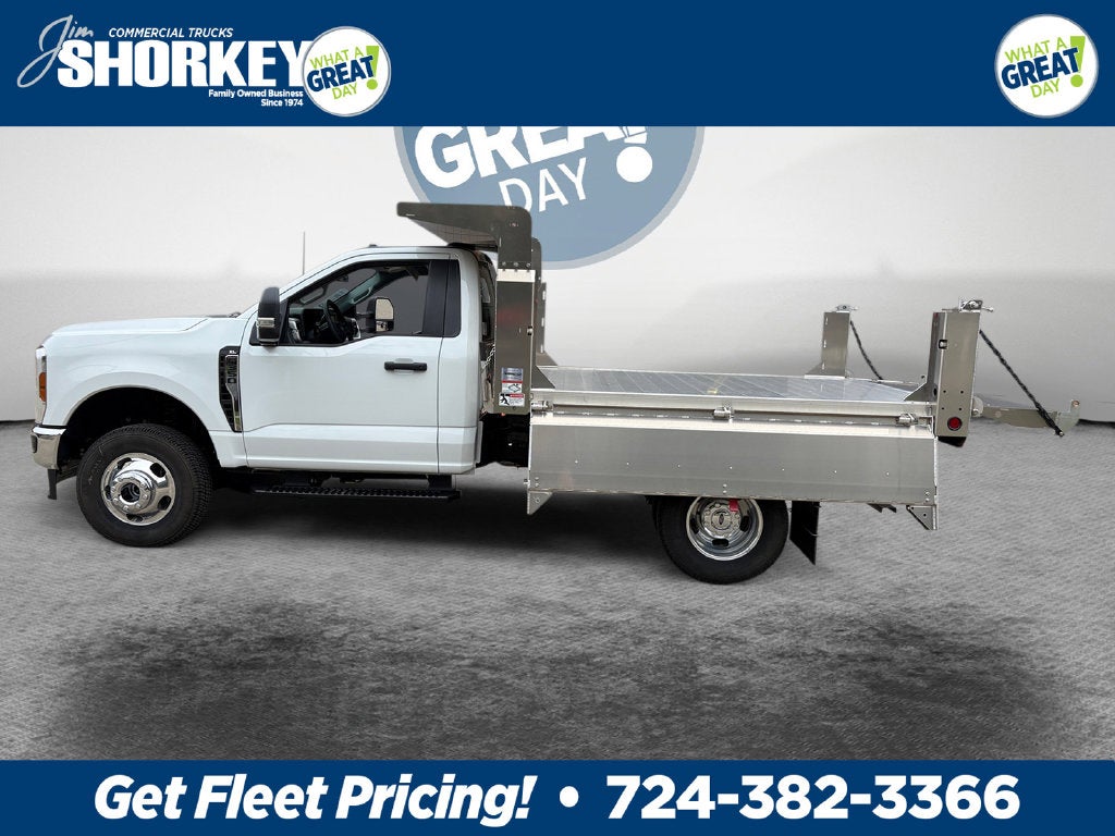 2026 Ford F-350SD XL DRW 4x4 / 7.3L V8 / 9'3" Dropside Dump